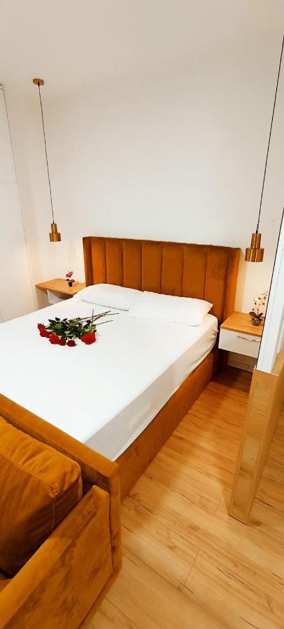 Selvia Apartament Тирана Екстериор снимка