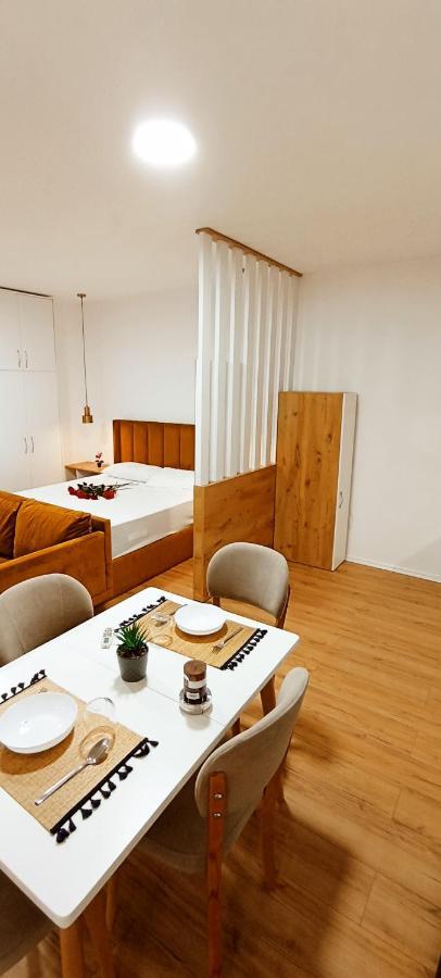 Selvia Apartament Тирана Екстериор снимка