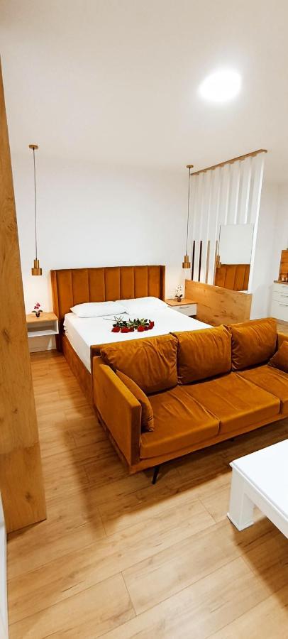 Selvia Apartament Тирана Екстериор снимка
